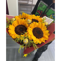 Ramo de girasoles con chocolates