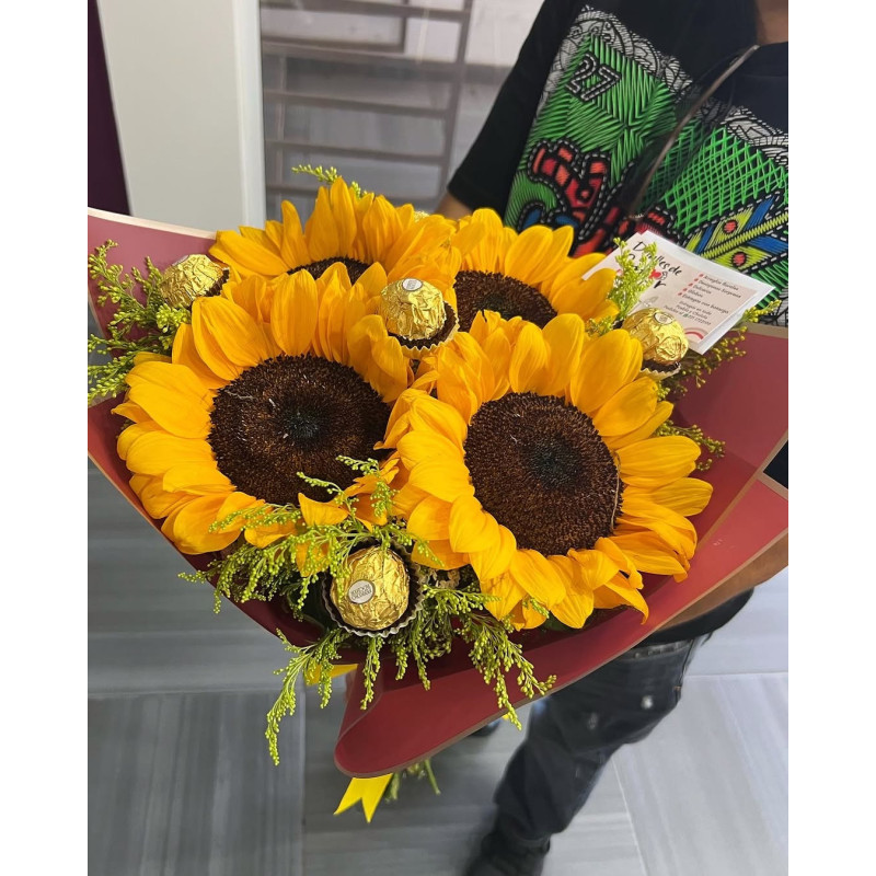 Ramo de girasoles con chocolates Ramo de girasoles con chocolates
